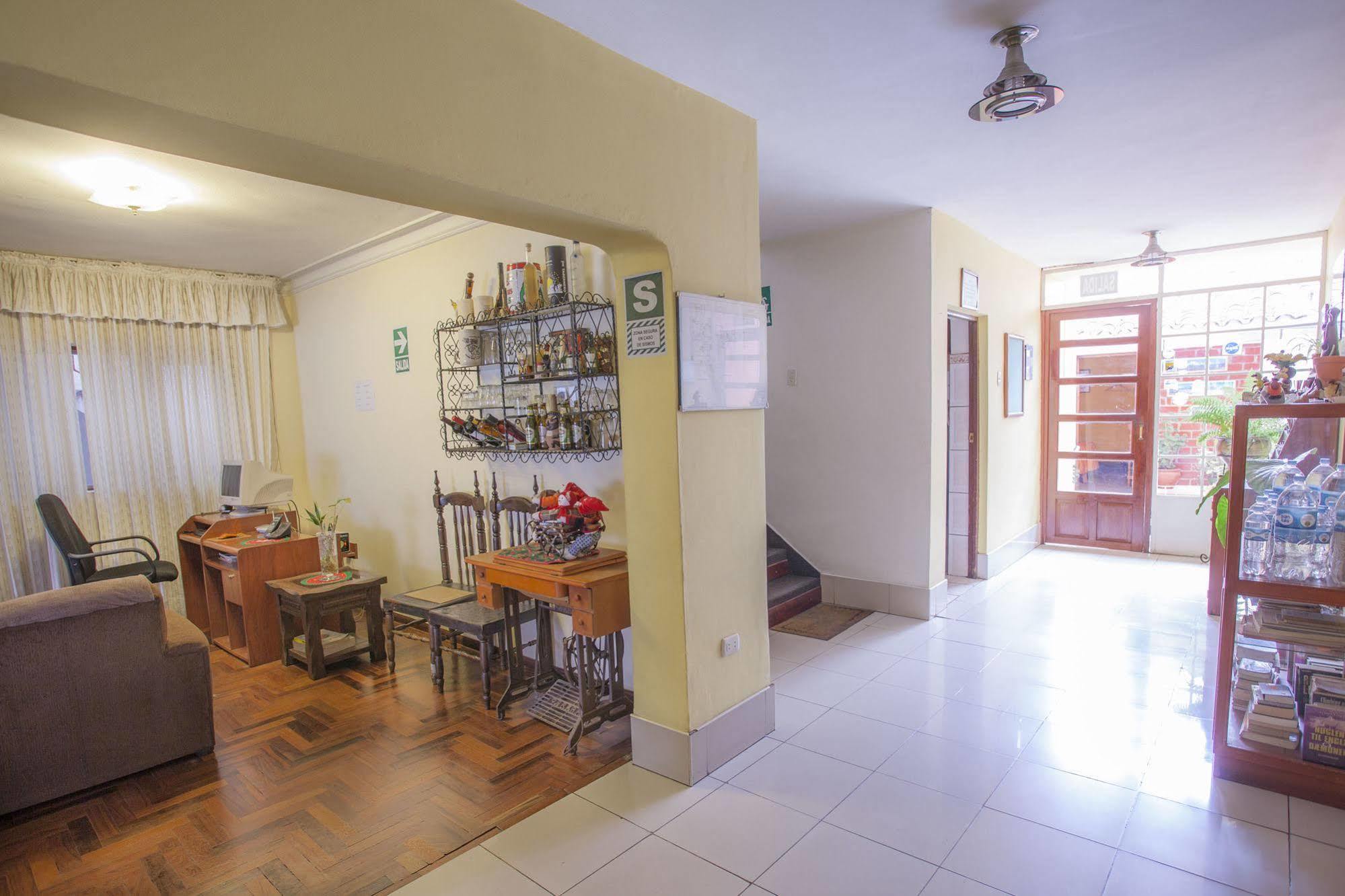 Alojamiento Soledad Huaraz  Exteriör bild