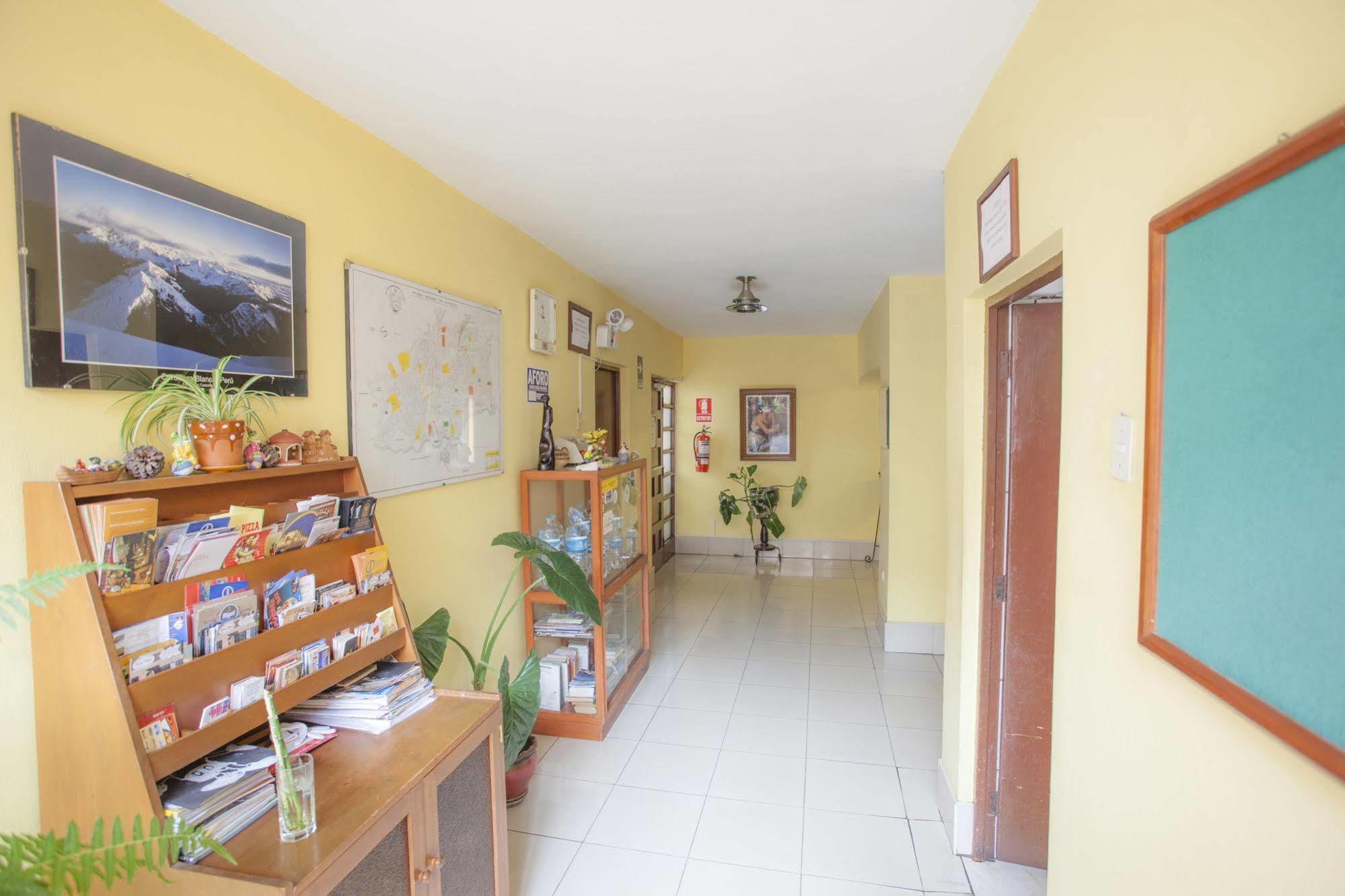 Alojamiento Soledad Huaraz  Exteriör bild